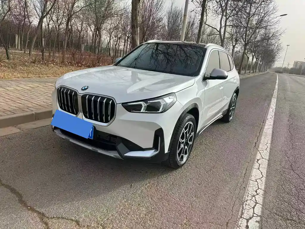 BMW X1 2024 sDrive25Li X Design Package купить на сайте DeffCars