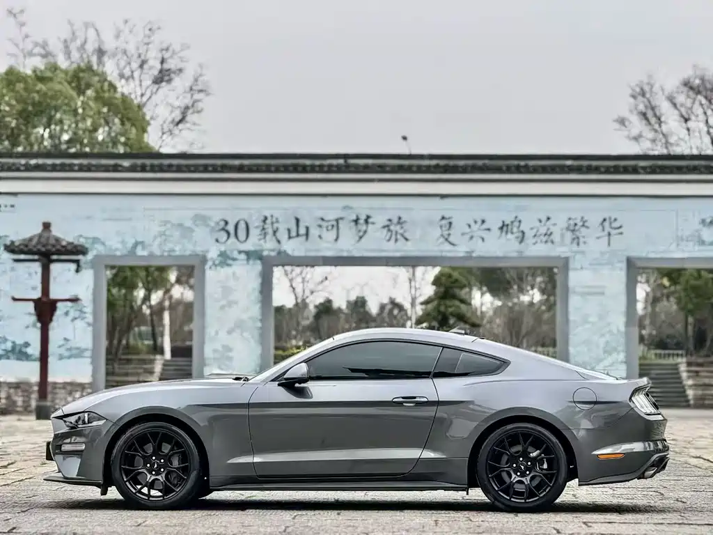 Mustang 2021 2.3T EcoBoost купить на сайте DeffCars