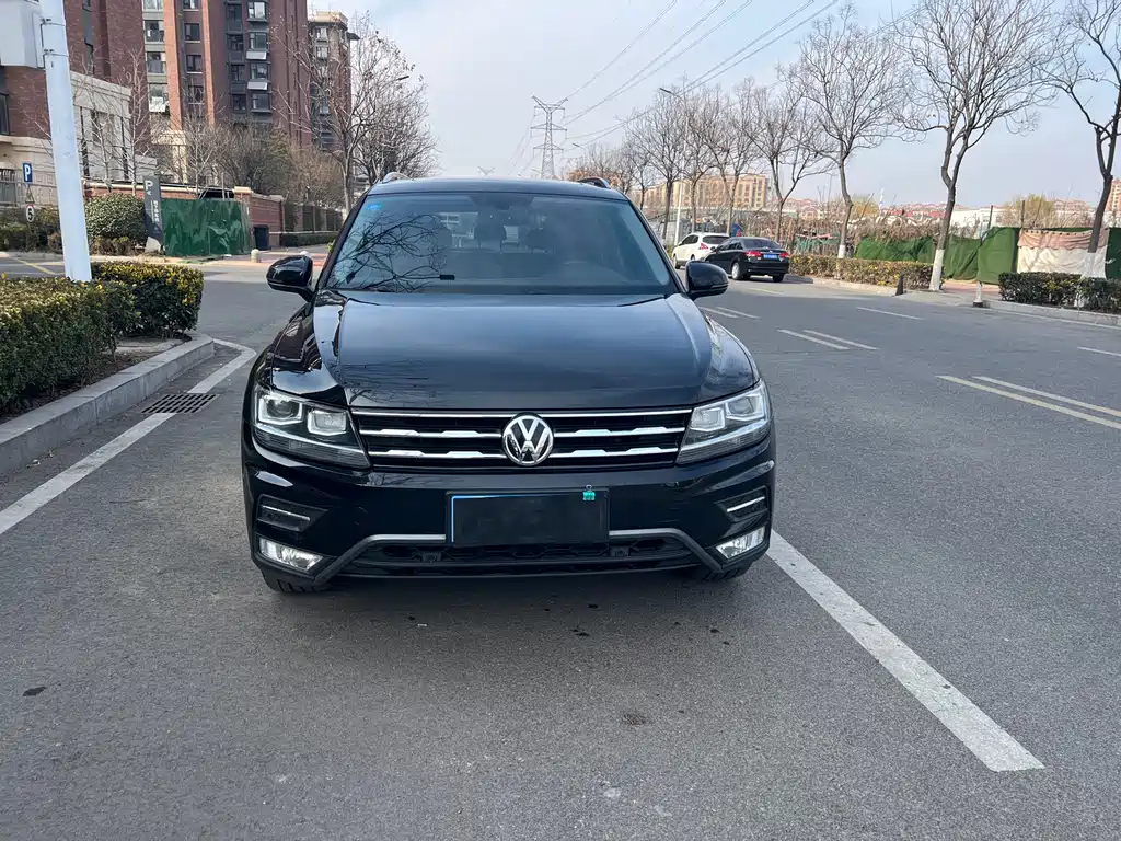 Tiguan L 2019 330TSI automatic two-wheel drive smart luxury version National VI купить на сайте DeffCars
