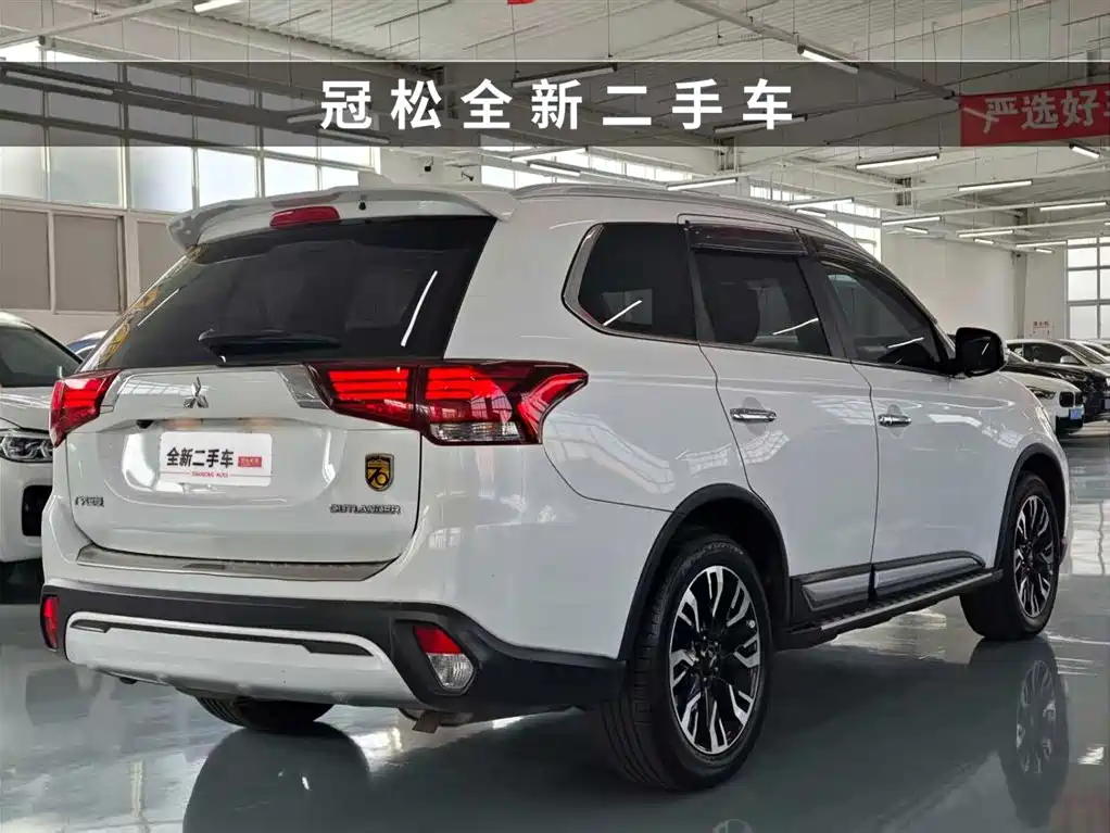 Outlander 2019 2.0L 2WD Enjoy Edition, 5 seats, National VI купить на сайте DeffCars