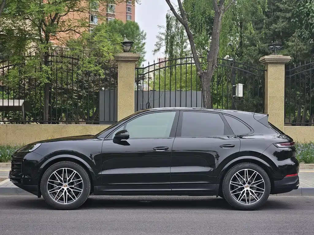 Cayenne 2025 Cayenne 3.0T Dream Edition купить на сайте DeffCars