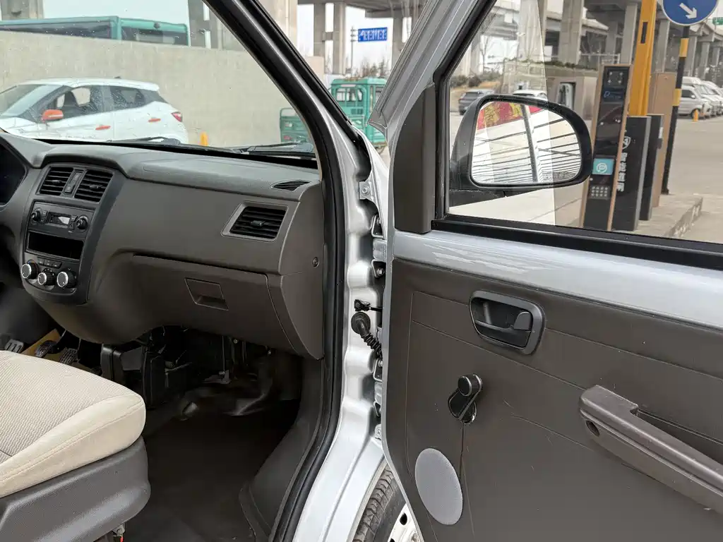 Wuling Rongguang S 2021 1.2L standard window-sealed car, air-conditioned version, 5-seat LSI купить на сайте DeffCars