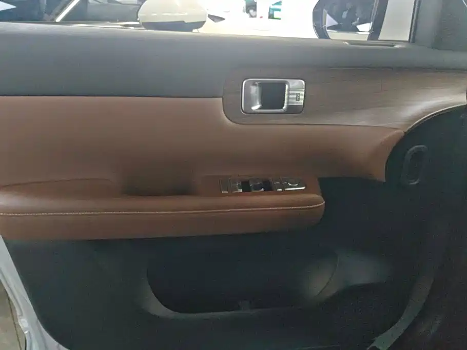 Wuling Starlight S 2024 model 130km pilot model купить на сайте DeffCars