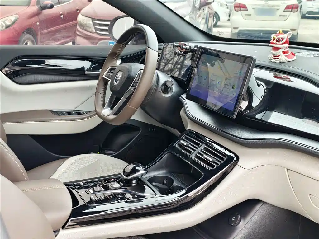 Qin PLUS 2024 Honor Edition DM-i 55KM Leading Type купить на сайте DeffCars