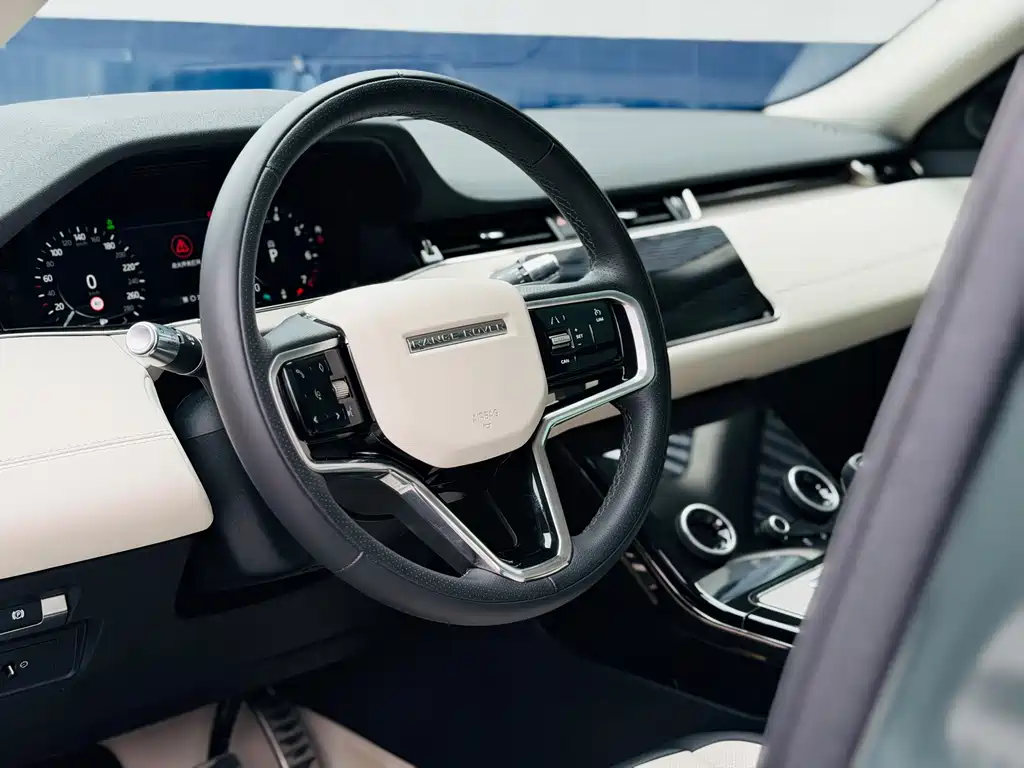 Range Rover Evoque 2023 Evoque L 249PS Deluxe Edition купить на сайте DeffCars