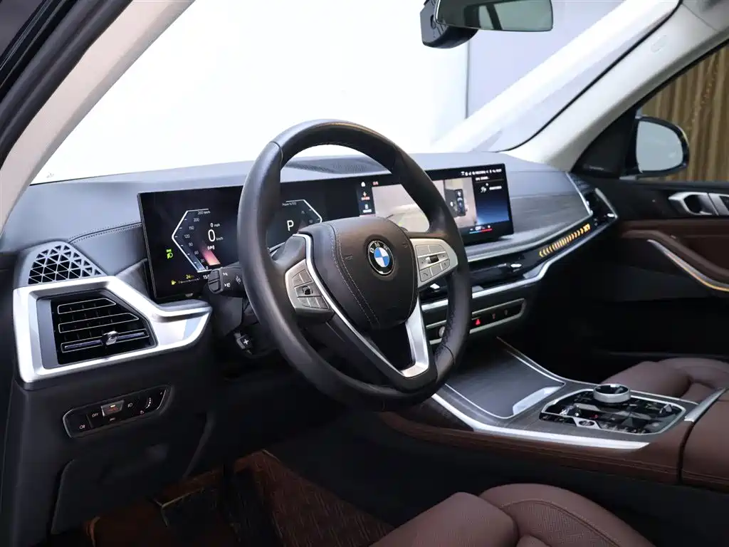 BMW X7 2023 xDrive40i Leading Luxury Package купить на сайте DeffCars