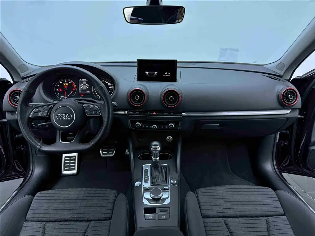 Audi A3 2020 Sportback 35 TFSI Sports National VI купить на сайте DeffCars