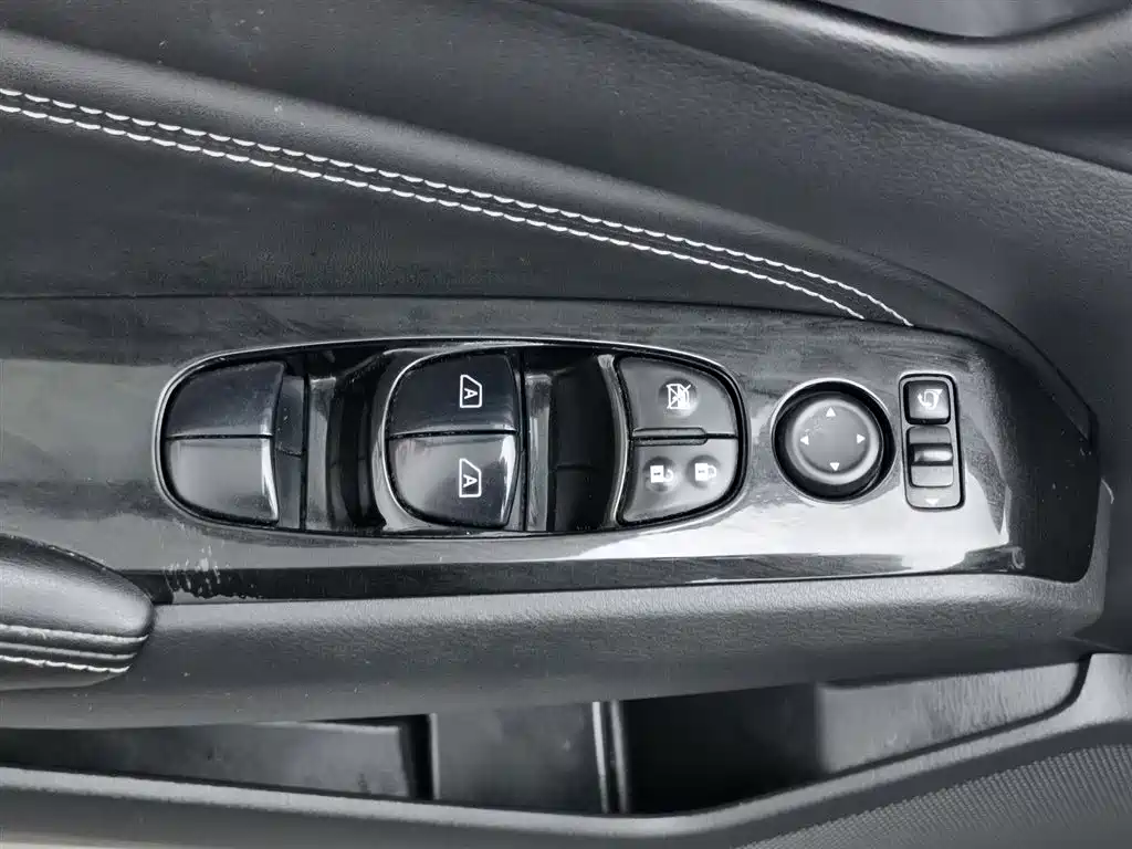 Teana 2019 2.0L XL Upper Smart Travel Edition купить на сайте DeffCars