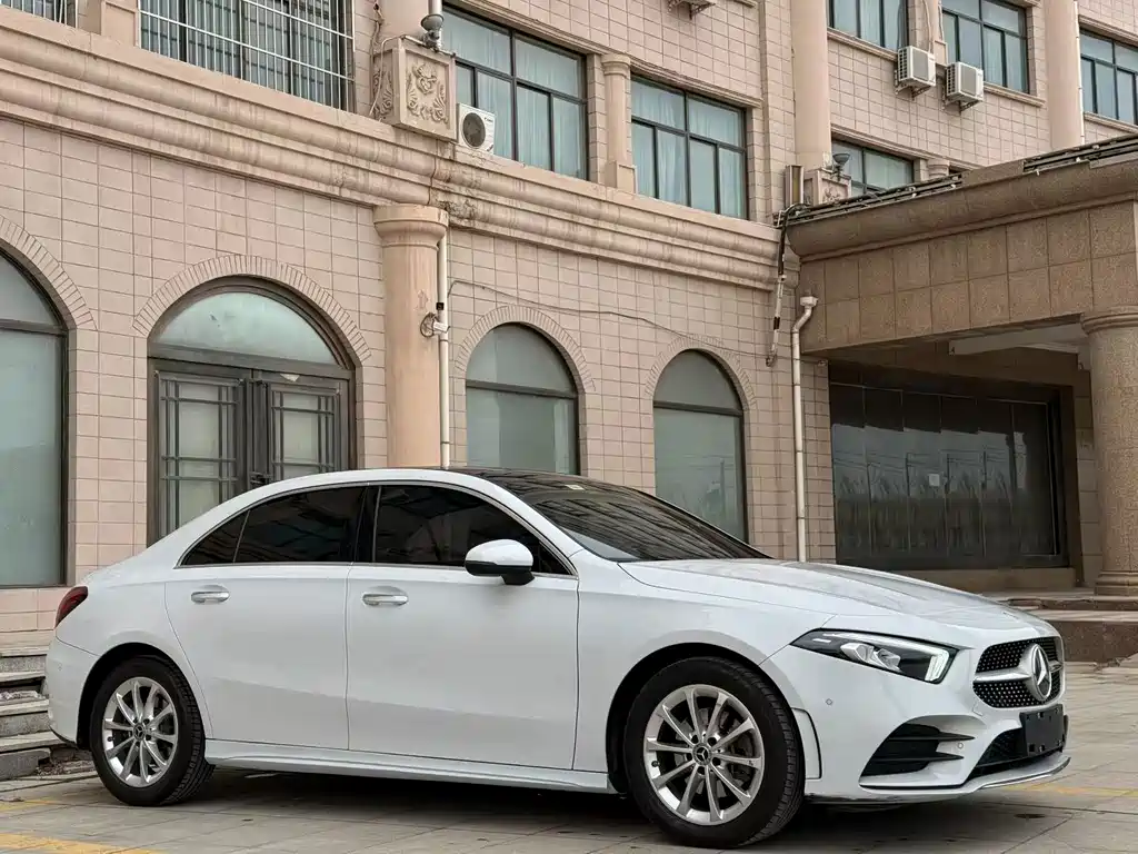 Mercedes-Benz A-Class 2021 A 200 L Sports Sedan Fashionable купить на сайте DeffCars