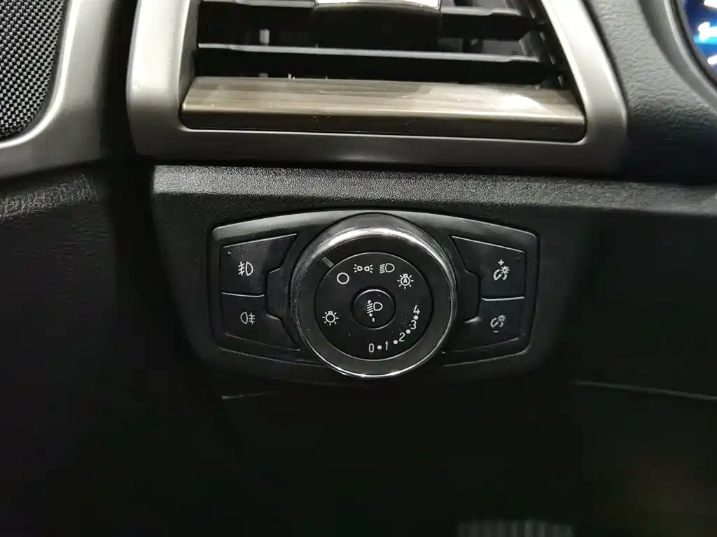 Mondeo 2017 EcoBoost 180 Fashion Model купить на сайте DeffCars