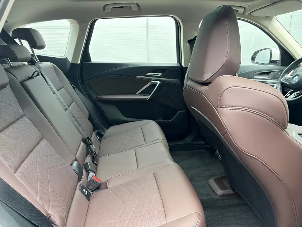 BMW iX1 2025 eDrive25L M Sports Package купить на сайте DeffCars