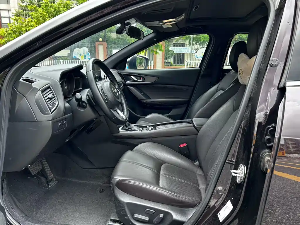Mazda CX-4 2020 2.5L Automatic 2WD Blue Sky Driving Fun Edition купить на сайте DeffCars