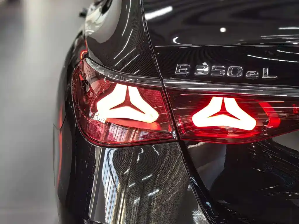 Mercedes-Benz E-Class New Energy 2024 E 350 e L plug-in hybrid sedan купить на сайте DeffCars