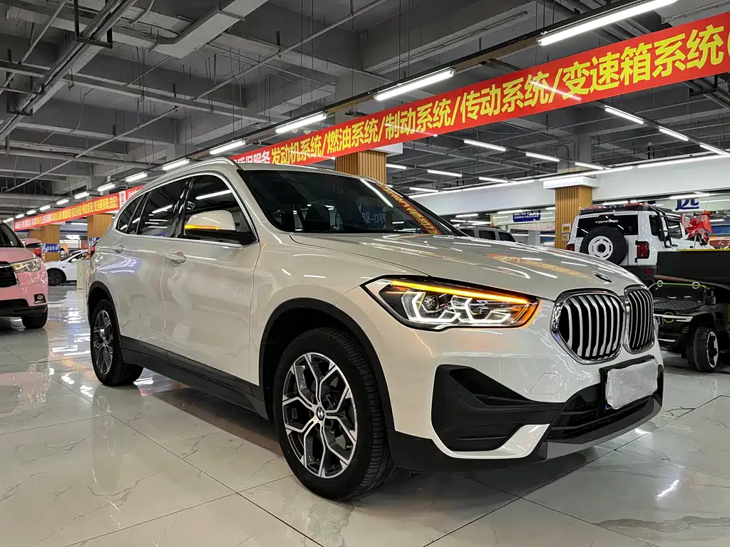 BMW X1 2021 sDrive25Li Leading Model купить на сайте DeffCars