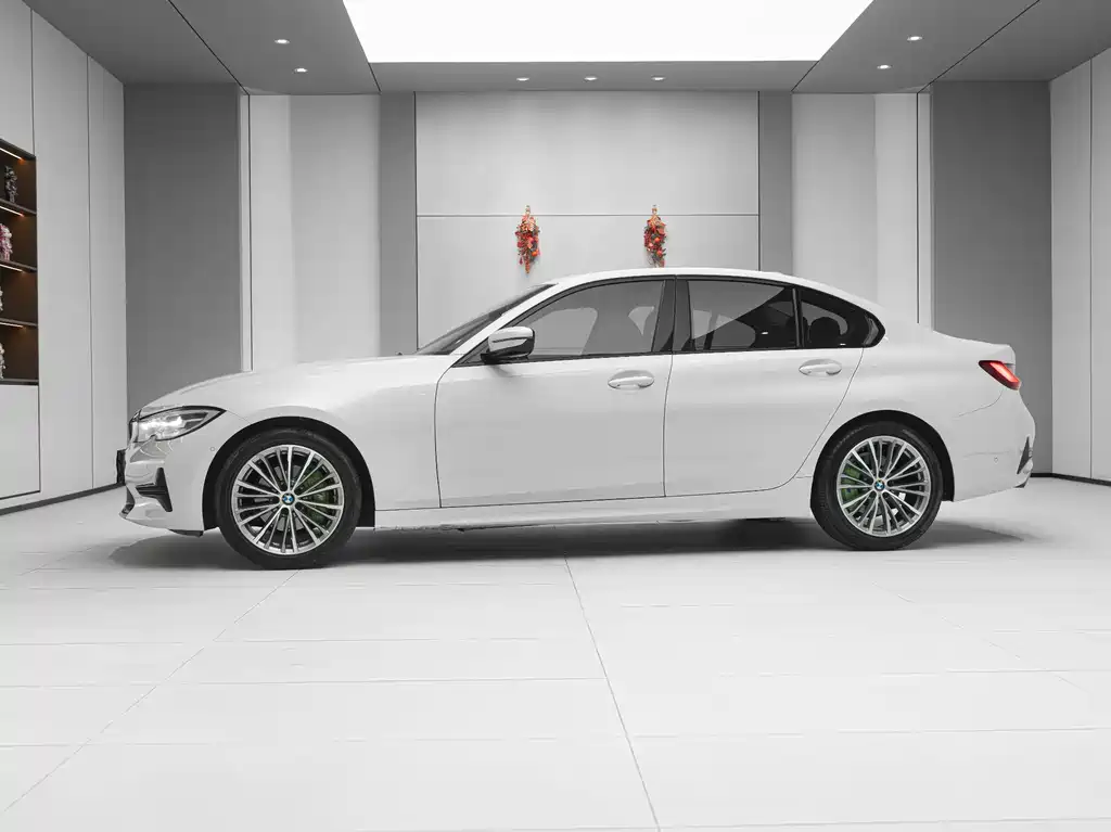 BMW 3 Series 2021 320i Sports Package купить на сайте DeffCars