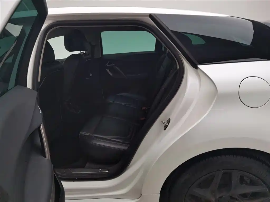 DS 5 2014 1.6T elegant version THP160 купить на сайте DeffCars