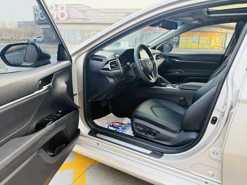 Camry 2021 2.5G Deluxe Edition купить на сайте DeffCars