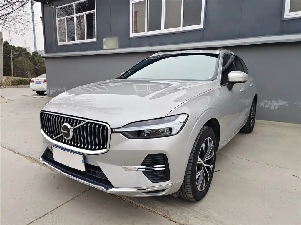 Volvo XC60 2023 B5 four-wheel drive Zhiyuan Deluxe Edition купить на сайте DeffCars