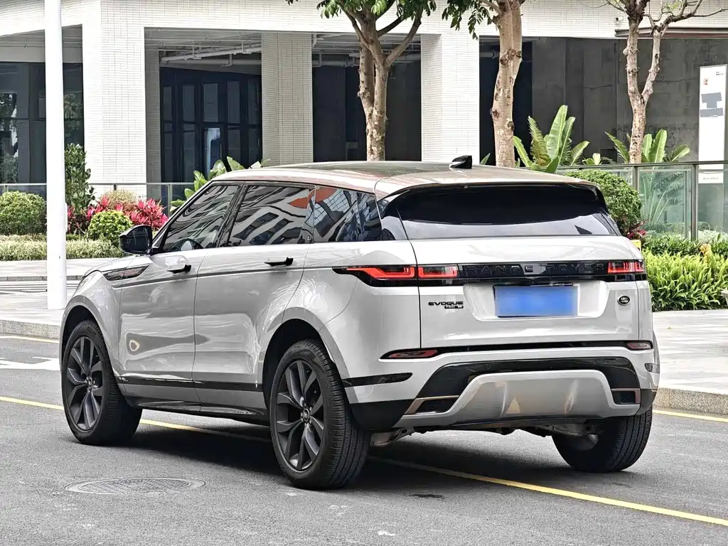 Range Rover Evoque 2023 Evoque L 249PS Corinthian Bronze Special Edition купить на сайте DeffCars
