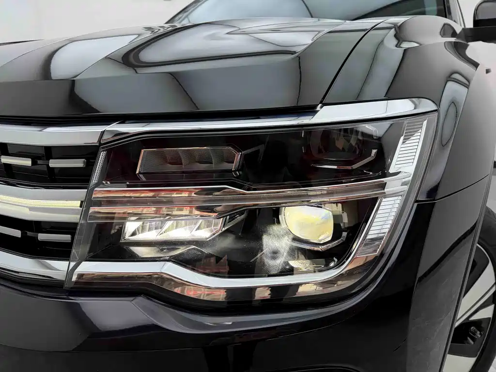 Touron 2024 Touron X 380TSI four-wheel drive luxury version купить на сайте DeffCars