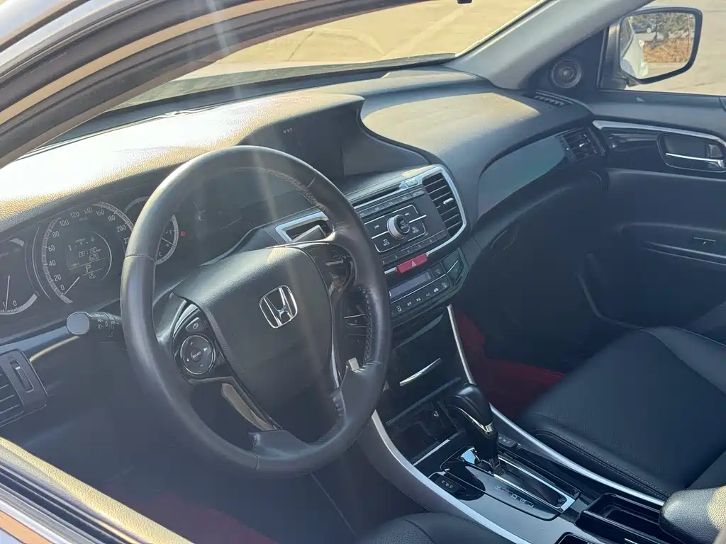 Accord 2016 2.0L Elite Edition купить на сайте DeffCars