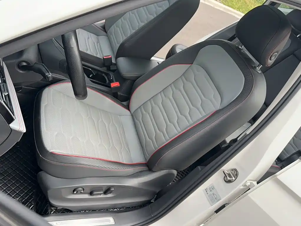 Tiguan L plug-in hybrid 2022 430PHEV plug-in hybrid flagship version купить на сайте DeffCars
