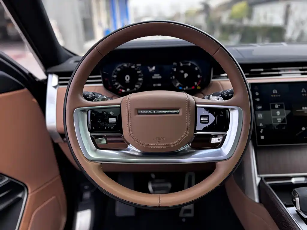 Range Rover 2024 3.0 L6 400PS Genesis Extended Edition купить на сайте DeffCars