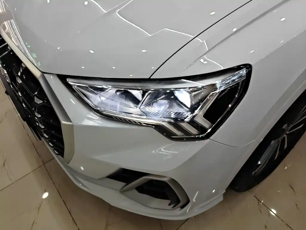 Audi Q3 2022 35 TFSI aggressive and dynamic model купить на сайте DeffCars