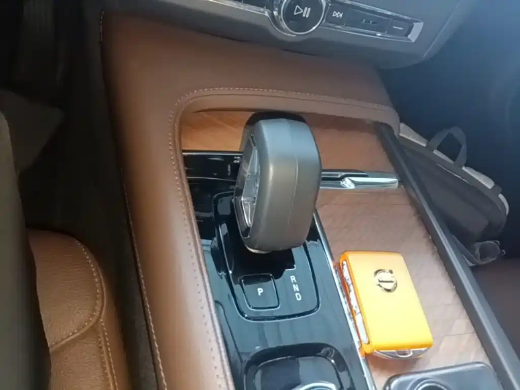 Volvo S90 2023 B5 Zhiyi Luxury Edition купить на сайте DeffCars