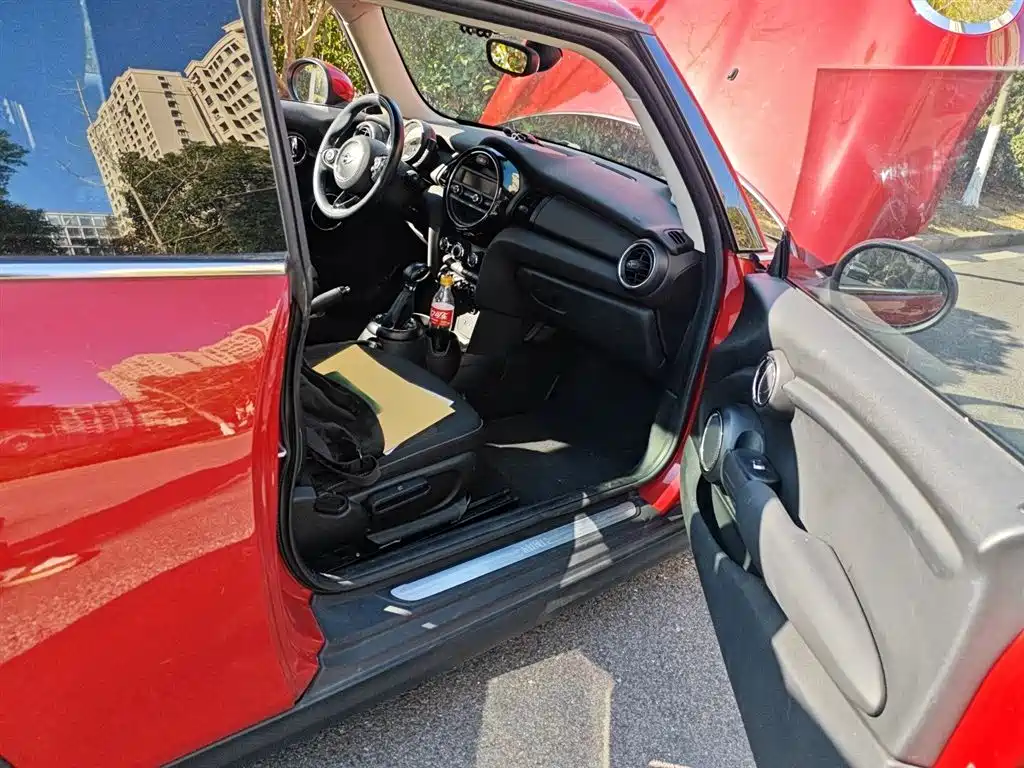 MINI 2016 1.2T ONE Avant-Garde купить на сайте DeffCars