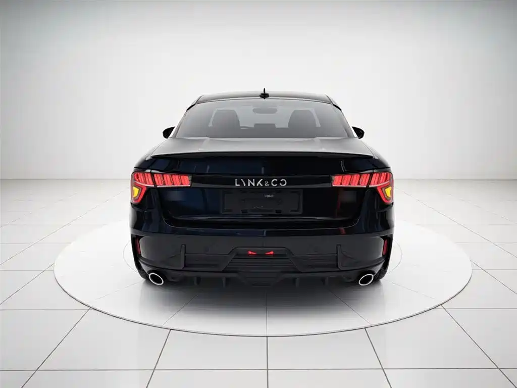 Lynk & Co 03 2021 1.5TD DCT Champion Edition купить на сайте DeffCars