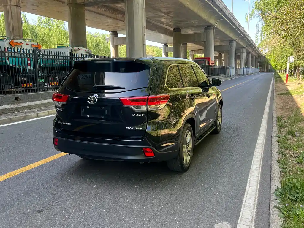 Highlander 2018 2.0T four-wheel drive luxury version, 7 seats, National VI купить на сайте DeffCars