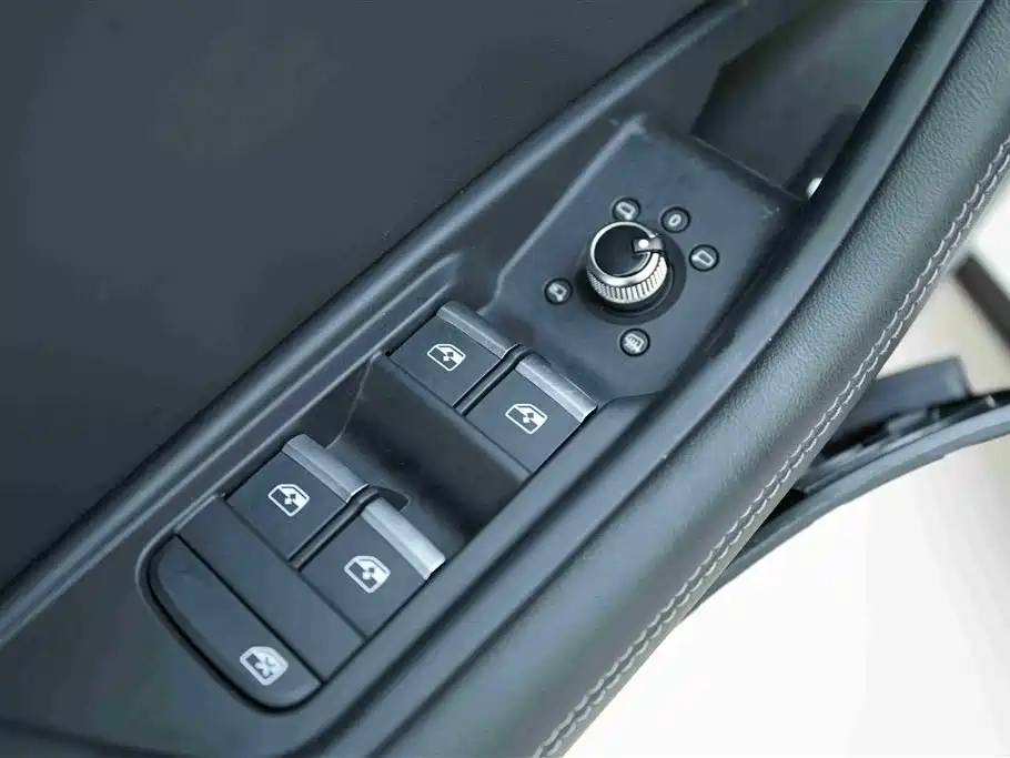 Audi A4L 2022 40 TFSI luxury and dynamic model купить на сайте DeffCars