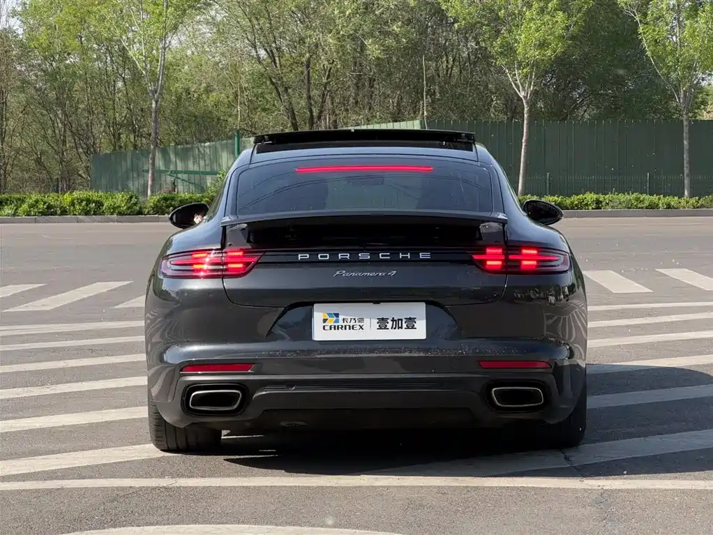 Panamera 2017 Panamera 4 Executive Extended Edition 3.0T купить на сайте DeffCars
