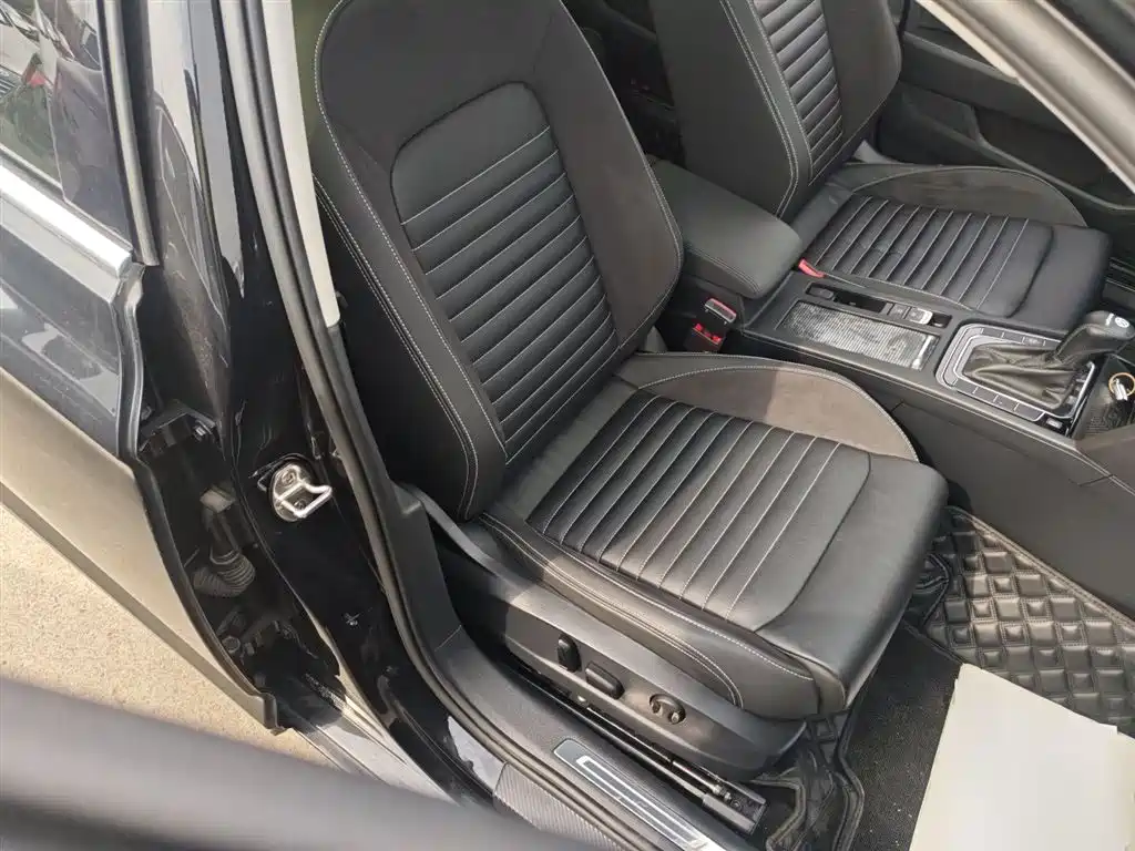 Magotan 2020 330TSI DSG leading model купить на сайте DeffCars