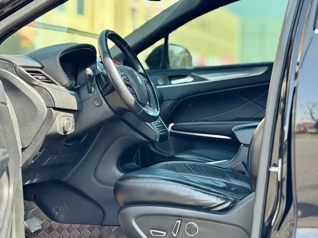 Lincoln MKC 2019 2.0T 2WD Exclusive Edition National V купить на сайте DeffCars