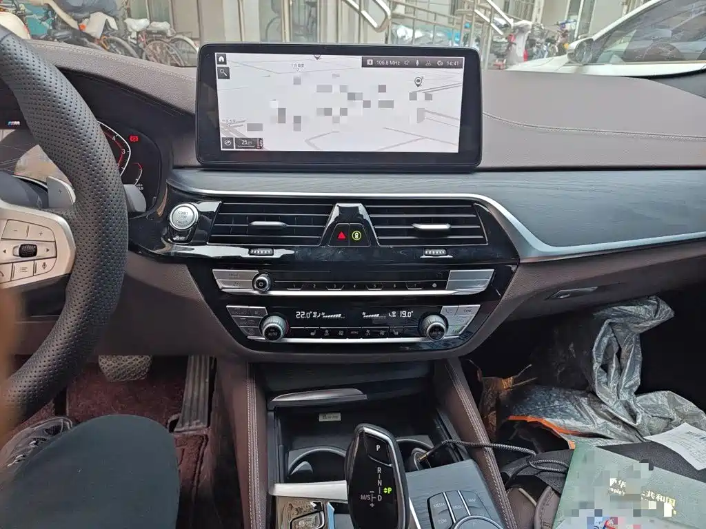 BMW 5 Series 2022 facelift 2 530Li leading M sports package купить на сайте DeffCars