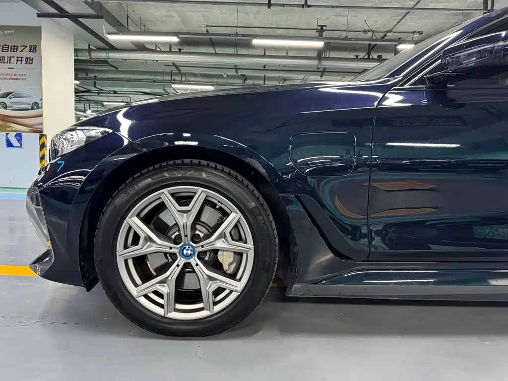 BMW i3 2024 eDrive 35 L купить на сайте DeffCars