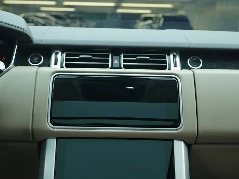 Range Rover 2018 3.0 SC V6 Vogue Extended Edition купить на сайте DeffCars