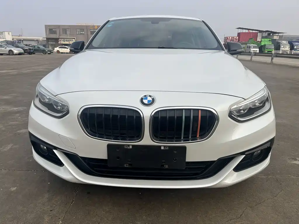 BMW 1 Series 2018 118i Sports купить на сайте DeffCars