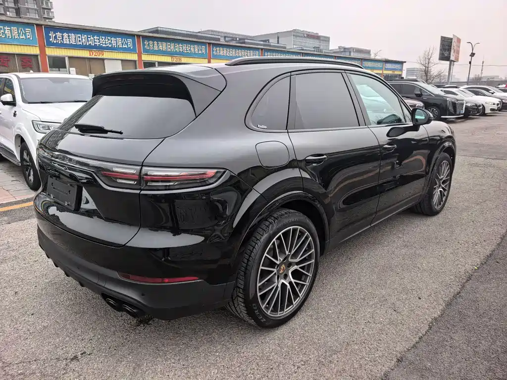 Cayenne 2023 Cayenne 3.0T Platinum Edition купить на сайте DeffCars