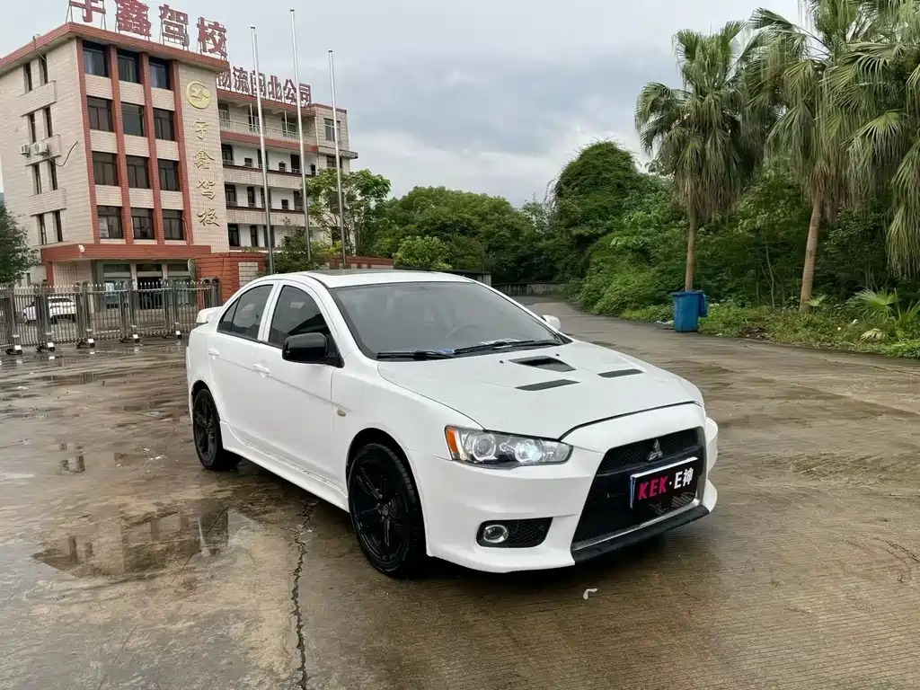 Yishen 2013 Fashion Edition 1.8L CVT Comfort Type купить на сайте DeffCars