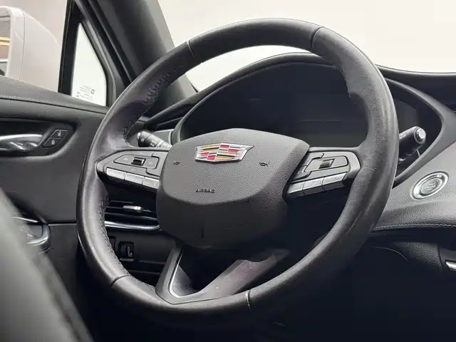 Cadillac XT4 2021 28T two-wheel drive technology купить на сайте DeffCars
