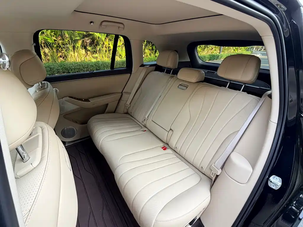 Wenjie M7 2026 extended range Max four-wheel drive version 5 seats купить на сайте DeffCars