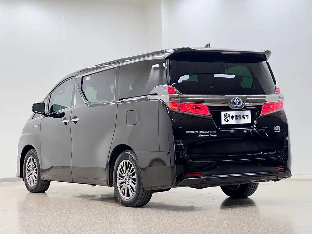 Wilfa 2021 Crown Dual Engine 2.5L HV Premium Edition купить на сайте DeffCars