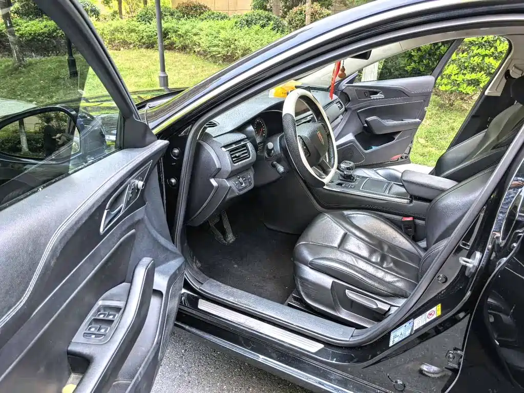 Hongqi H5 2019 30TD dynamic version купить на сайте DeffCars