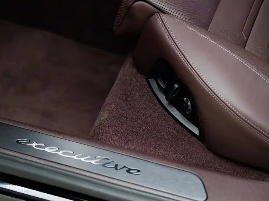 Panamera 2023 facelift Panamera Executive Extended Platinum Edition 2.9T купить на сайте DeffCars