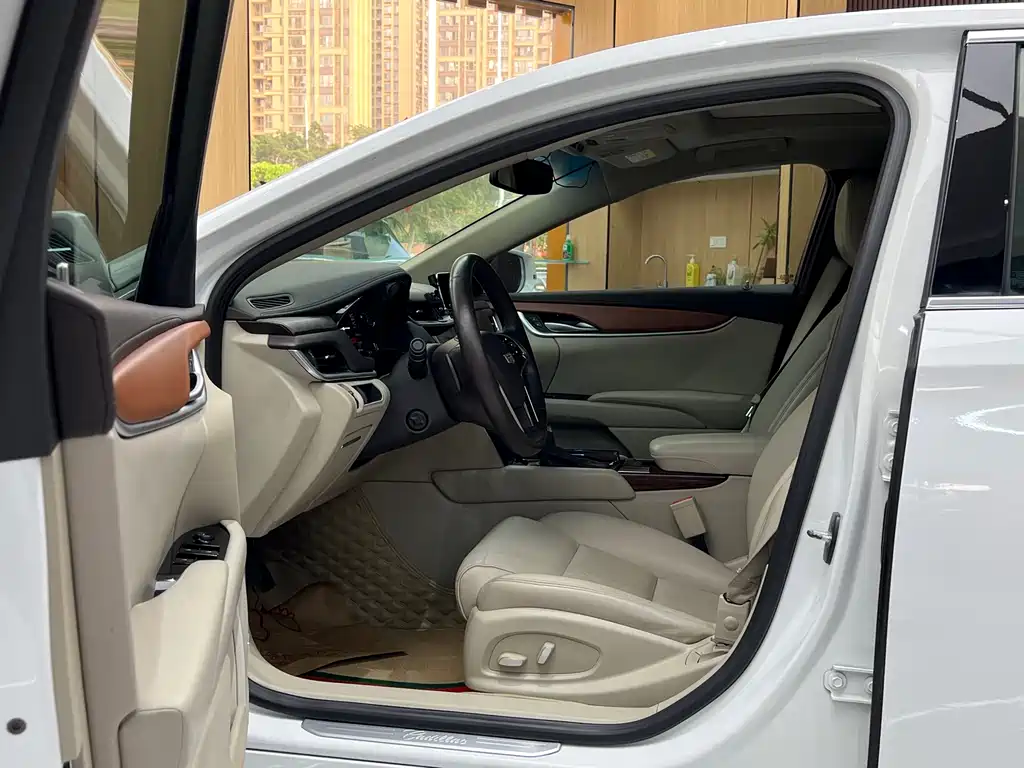 Cadillac XTS 2016 28T luxury model купить на сайте DeffCars