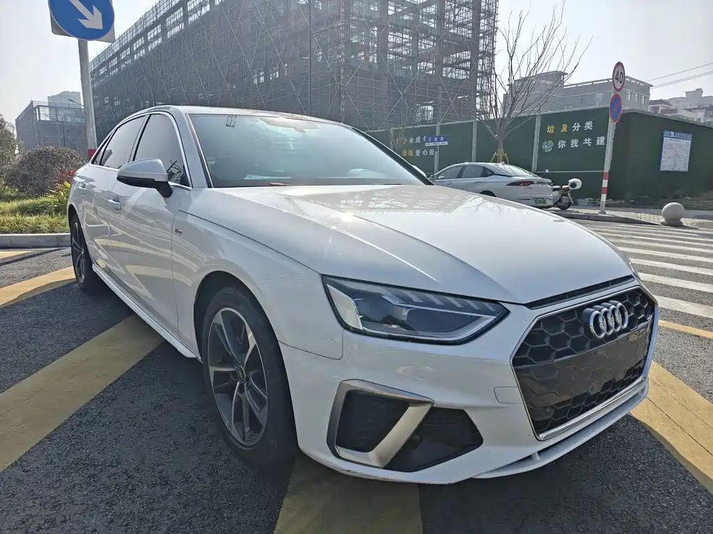 Audi A4L 2023 40 TFSI Fashionable and Dynamic купить на сайте DeffCars