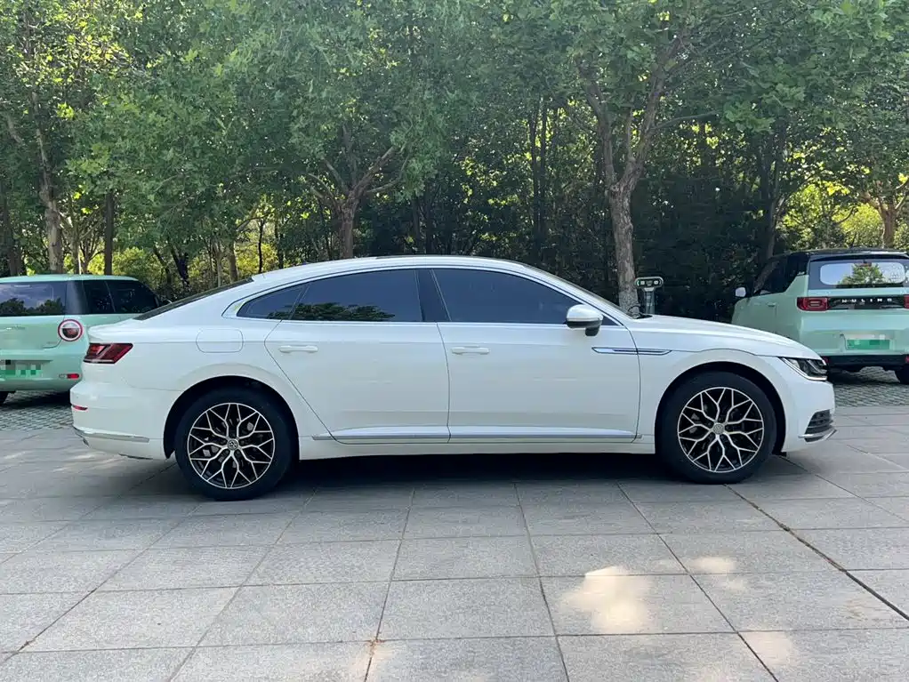 FAW-Volkswagen CC 2020 330TSI Huayan Edition National VI купить на сайте DeffCars
